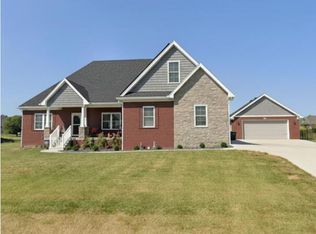 240 Brennan Ct, Shepherdsville, KY 40165