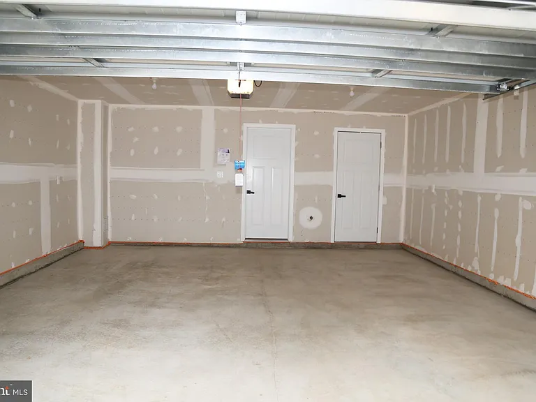1790 Atlas Dr — Photo 36