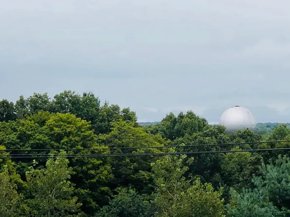 146 S Main St, Newtown, CT 06470