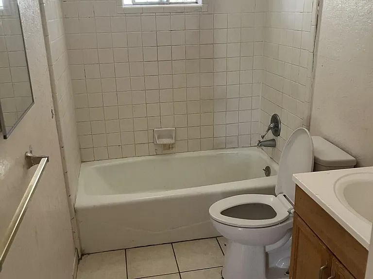 51 E Mills Dr #B — Photo 4