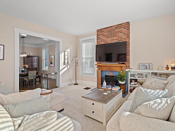 2nd image of 65 W Villa Pl