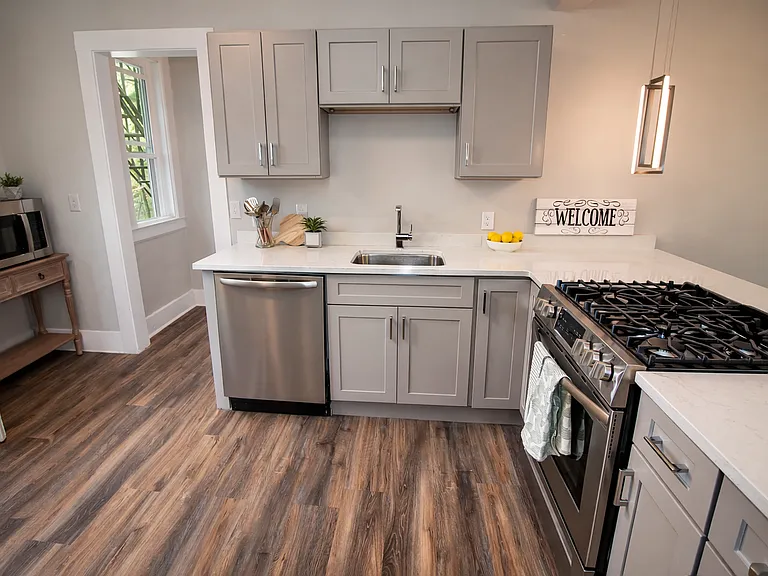 522 Stewart Ave — Photo 8