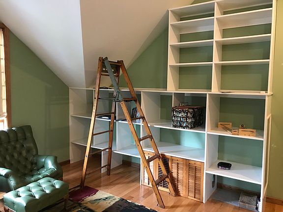 Built in storage in bonus 