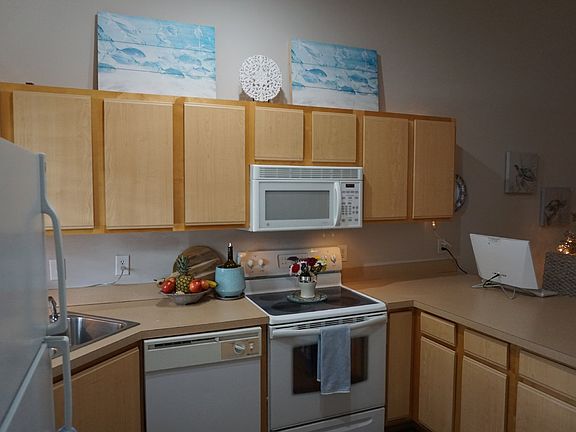 5th image of 227 Hibiscus Way