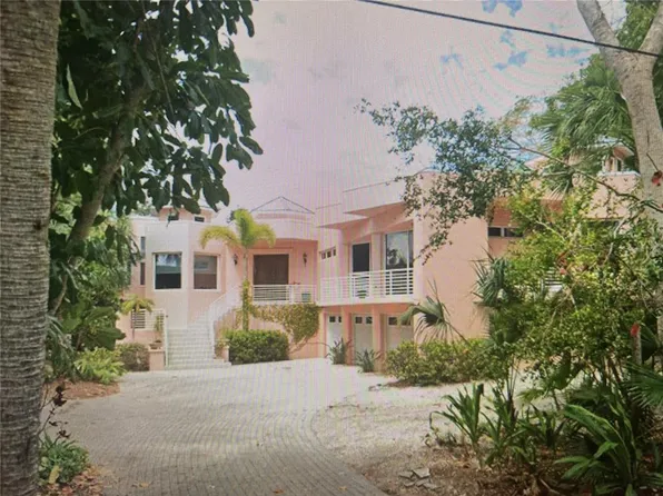 3232 Higel Ave, Sarasota, FL 34242