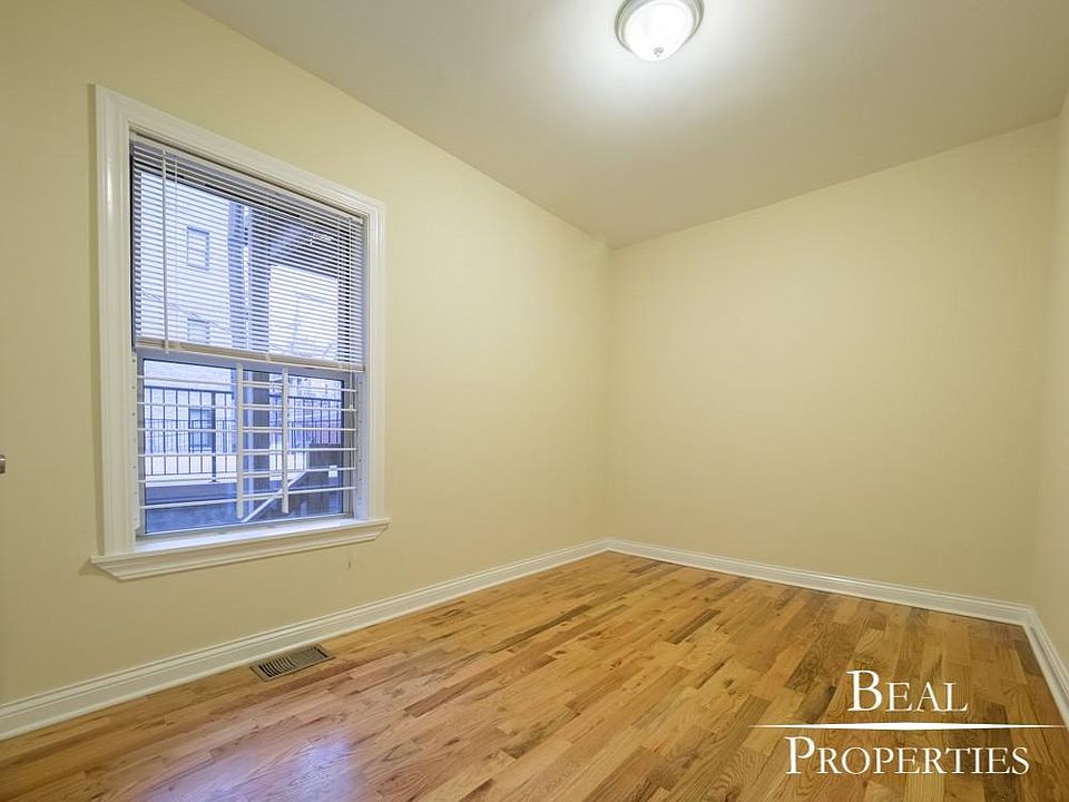 1st image of 626 W Cornelia Ave #2W