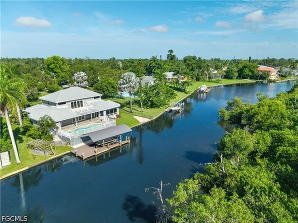 5539 Natoma Dr, Fort Myers, FL 33919