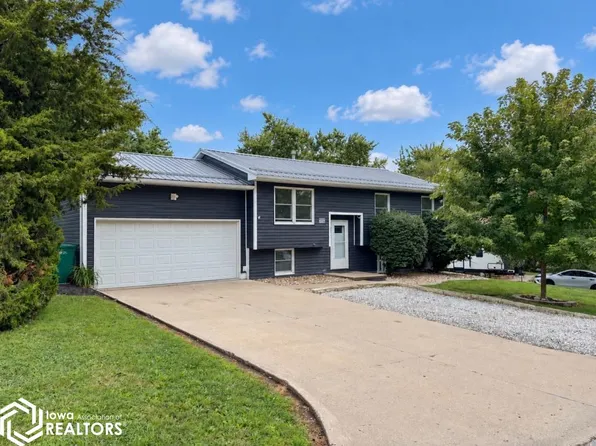 1601 Southview Cir, Fairfield, IA 52556