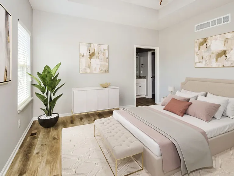 Elm Grove Luxury Rental Homes — Photo 17