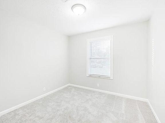 2nd image of 610 Brentmeadow Cir