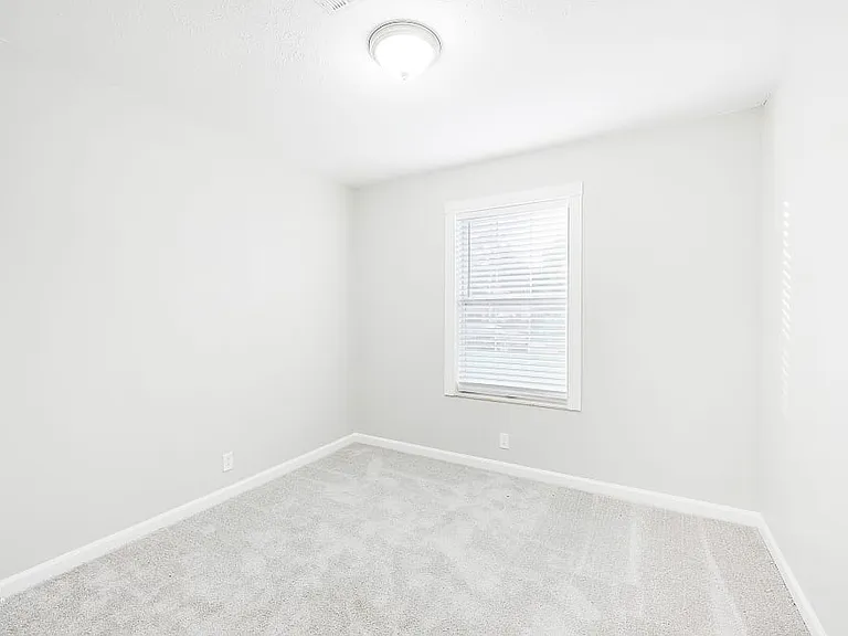 623 Brentmeadow Cir N — Photo 8