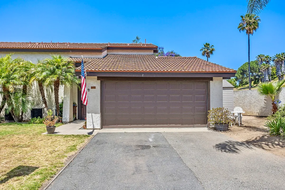 2 bed, 2.5 bath, 1514 sqft, $3,500 — Photo 2