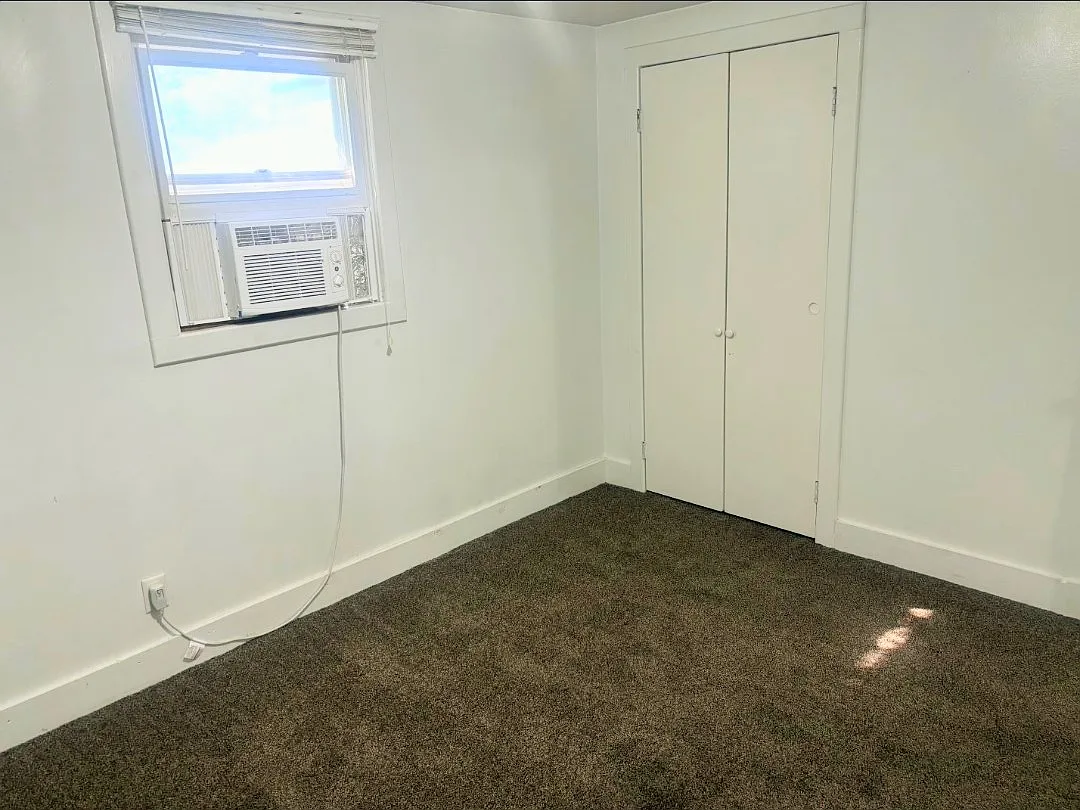 2 bed, 950 sqft, $1,250 — Photo 4