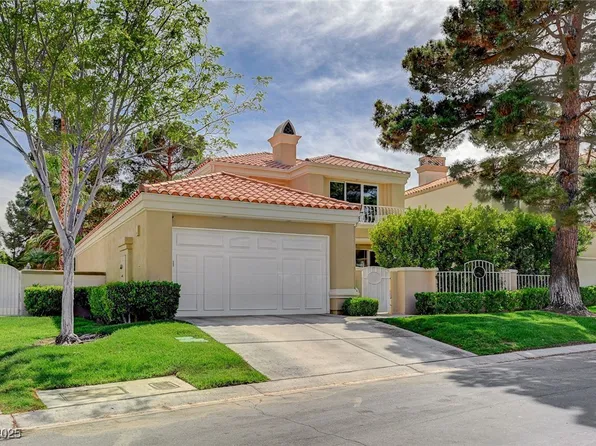 8221 Crow Valley Ln, Las Vegas, NV 89113