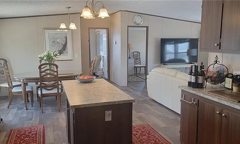 4709 Kon Tiki Ln — Photo 9