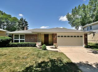 710 N Hamlin Ave, Park Ridge, IL 60068