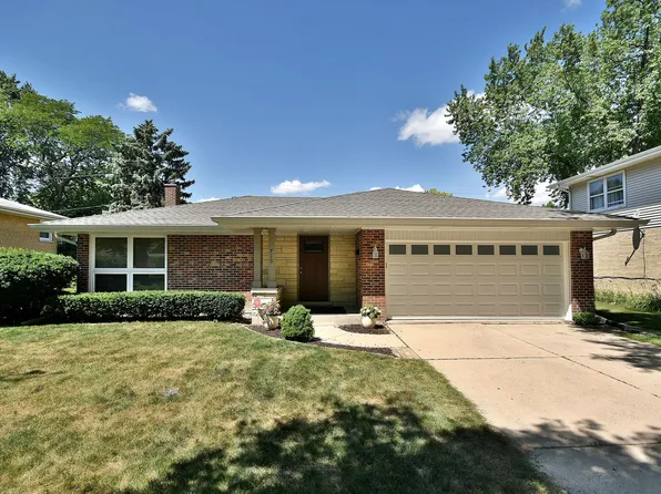 710 N Hamlin Ave, Park Ridge, IL 60068