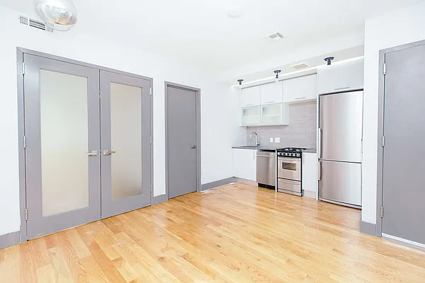 Rented by Nooklyn NYC LLC | media 13