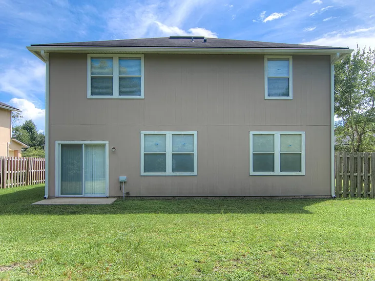 2509 Victoria Point Dr — Photo 17