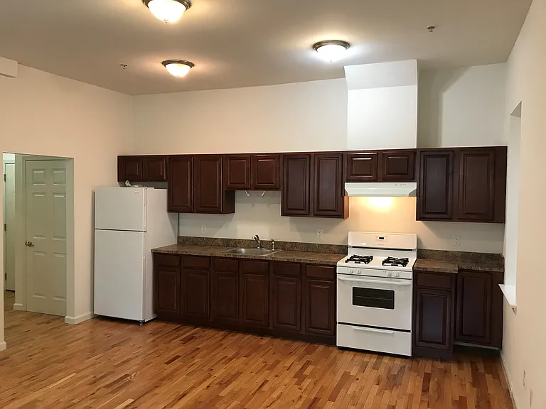 622-624 E Jersey St #203 — Photo 13
