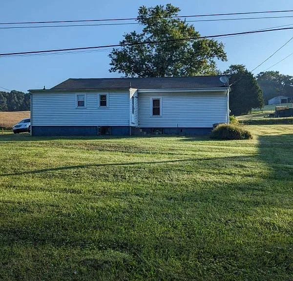 3484 Old Kentucky Rd — Photo 1