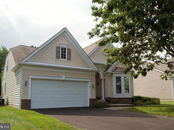 3rd image of 129 Violet Dr