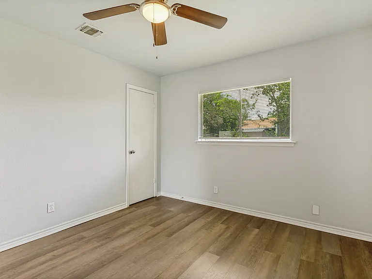 5535 Red Sky St — Photo 16
