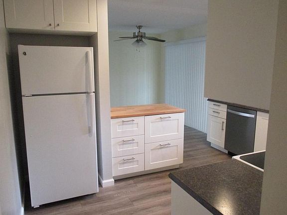 5th image of 1460 Amberwood Dr