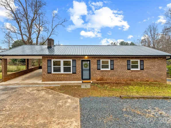 3819 Cannonball St, Morganton, NC 28655