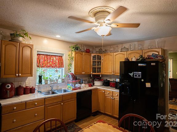 3rd image of 7038 Marlbrook Dr