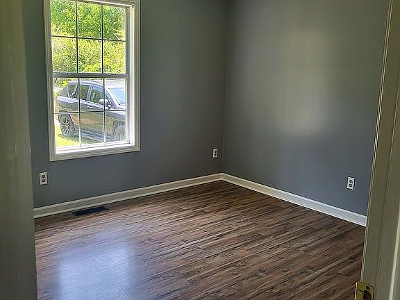 4th image of 125 Paul Hensley Rd