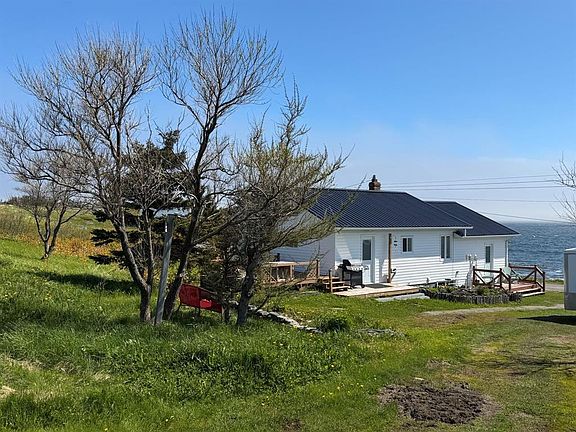 3rd image of 10 Seaview Drive