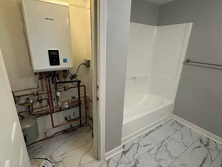 94 W Main St #5 — Photo 9