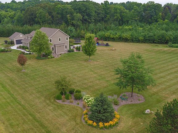 3rd image of 1330 Windy Knoll Dr