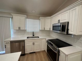 898 W 1025 N, Clinton, UT 84015