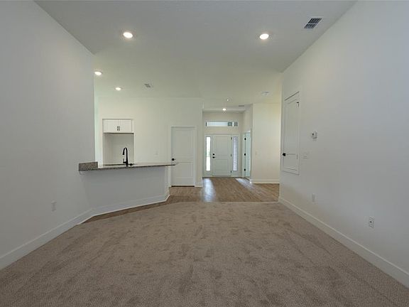 5th image of 33 FARNELL LANE