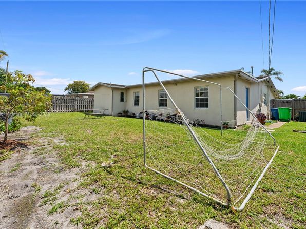 11421 NW 37th Pl, Sunrise, FL 33323