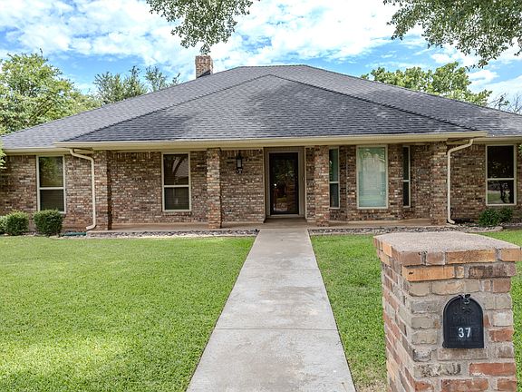 3rd image of 37 Augusta Dr