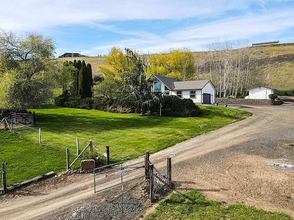 15791 Cottonwood Canyon Rd, Yakima, WA 98908