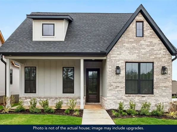 4018 W West Dr, Rogers, AR 72758