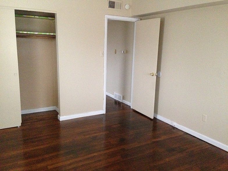 1st image of 10245 Chaucer Ave