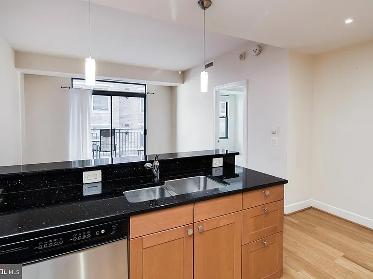 2425 L St NW #433 — Photo 6