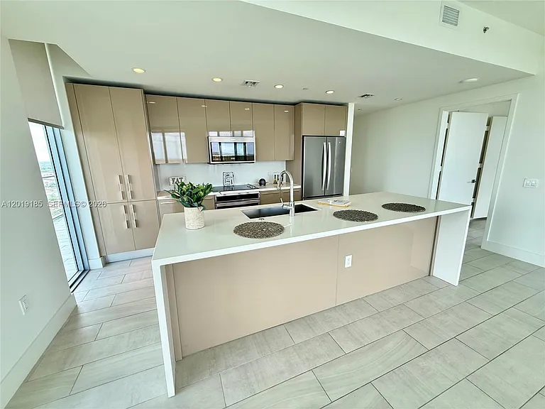 2000 Metropica Way #2003 — Photo 4