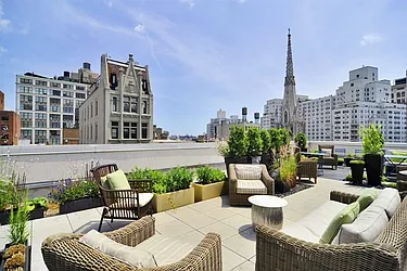 Sold by Avenue Real Estate