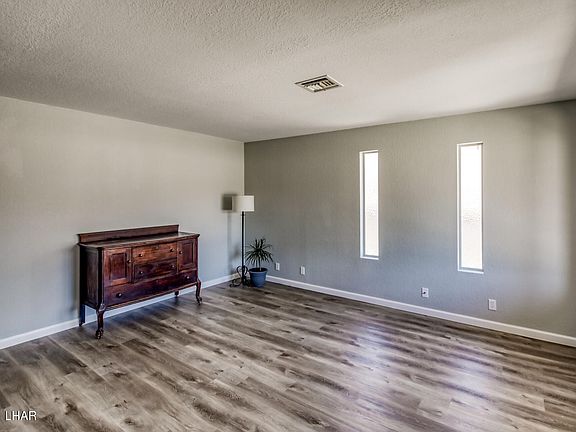 5th image of 3295 Chemehuevi Blvd