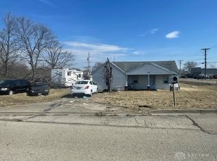 5586 Wadsworth Rd, Dayton, OH 45414