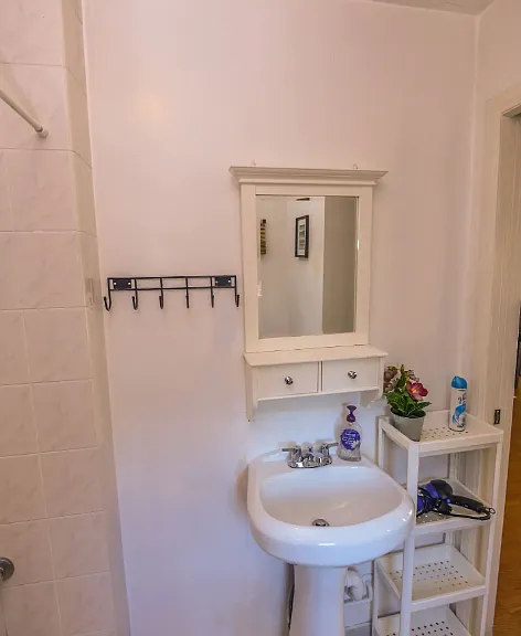 1807 N Wilton Pl #C2 — Photo 1