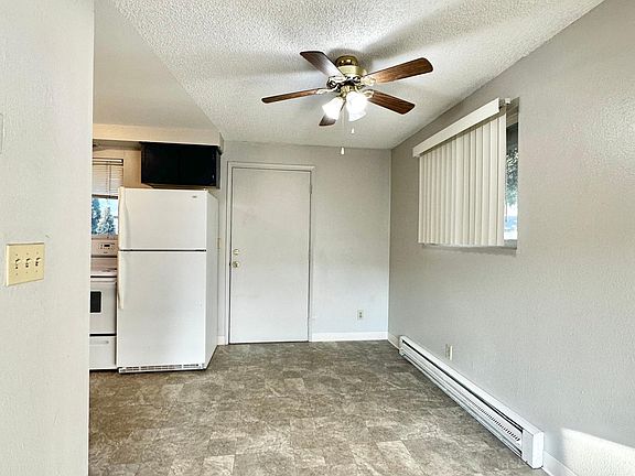 3rd image of 2417 Neals Ln