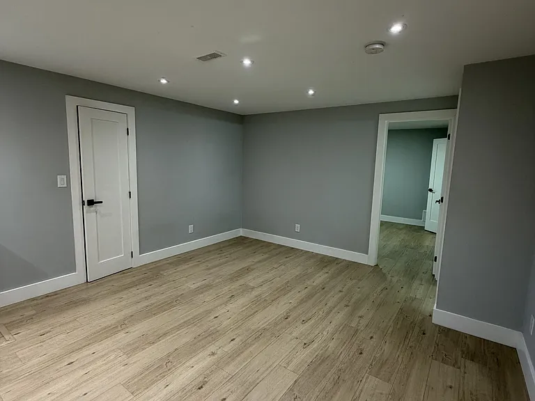 56 Olive Cres — Photo 4