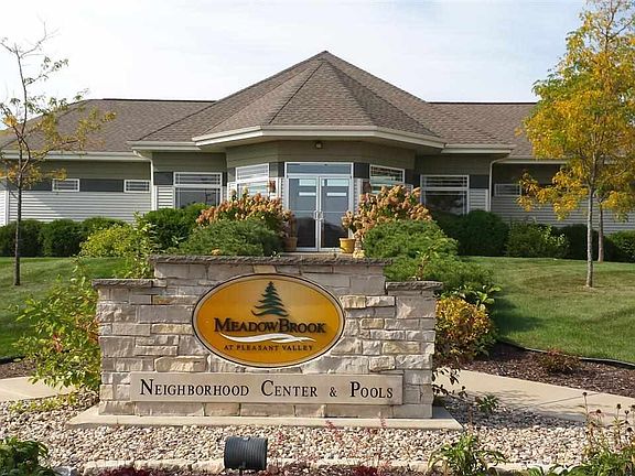 3rd image of 454 Grandview Dr #27